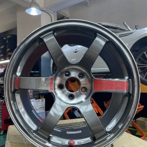 Rays TE37 Saga Sl 18’’