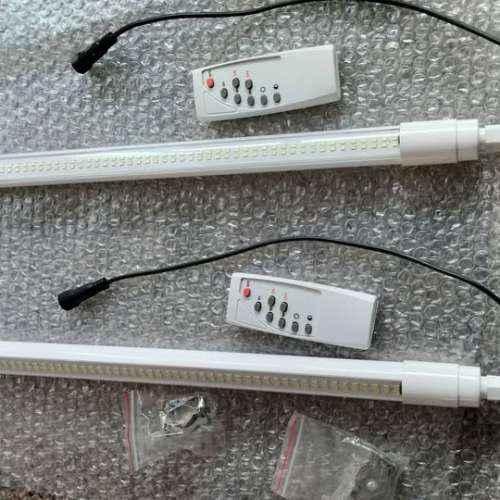 一拖二太陽能充電光管(One-to-Two Solar Charging Light Tube)
