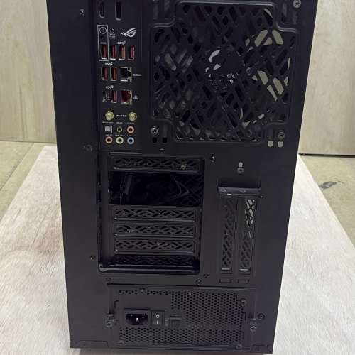 华硕ROG STRIX X570-E GAMING WiFi 主板 +R7-3700X +512GB.m2+750W電源連機箱 如要...