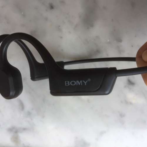 $80 BOMY 骨傳導 藍牙耳機 Bluetooth v5.3 無線運動防水款 + 收藏盒 + 說明書
