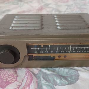 古董QUAD FM tuner,注意：板面金色有掉油，有歲月痕跡，不知好壞，零件及合維修者...