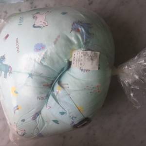 $50 100% 全新 未開封 未用過 - 哺乳枕