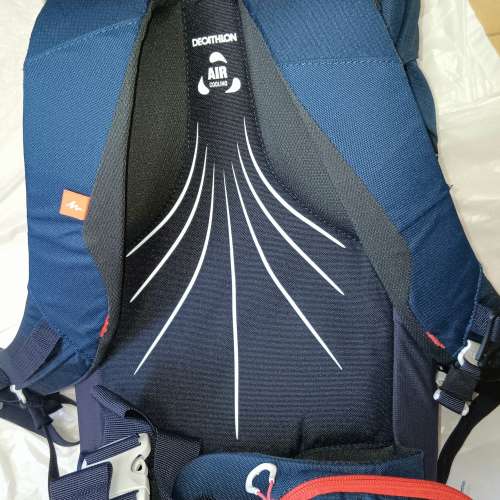 Decathlon 迪卡儂 95%新20L行山/戶外背囊