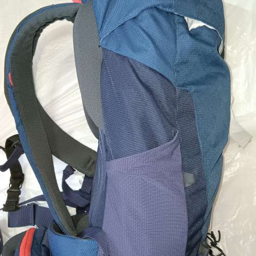 Decathlon 迪卡儂 95%新20L行山/戶外背囊