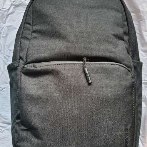 INCASE - FACET 20L 16吋電腦背包（深綠色）（全新）