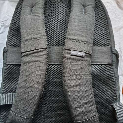 INCASE - FACET 20L 16吋電腦背包（深綠色）（全新）