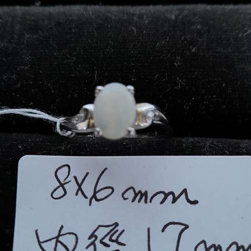 澳洲蛋白石opal鑲嵌純銀戒，單一隻三百三十元兩隻五百元。no.21.4.25