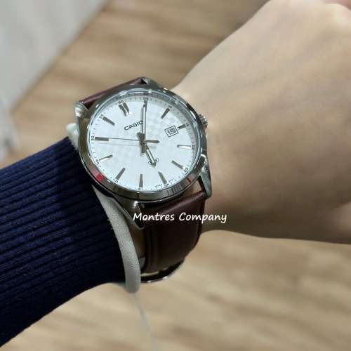 Montres Company 香港註冊公司(32年老店) 卡西歐 CASIO防水 皮革錶帶 白啡棕色 MTP...
