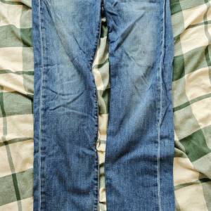 新淨 Levis 514 (褲長32腰圍32)