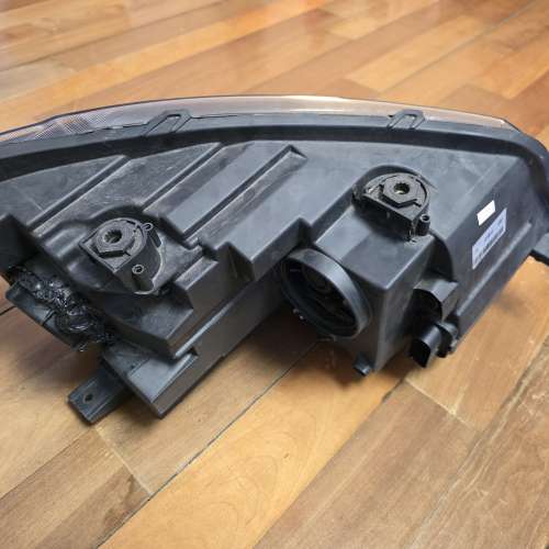 Volkswagen Touran 車頭大燈