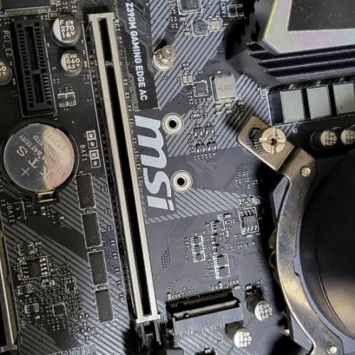 9700K + msi z390m ac 送Coolermaster240 aio