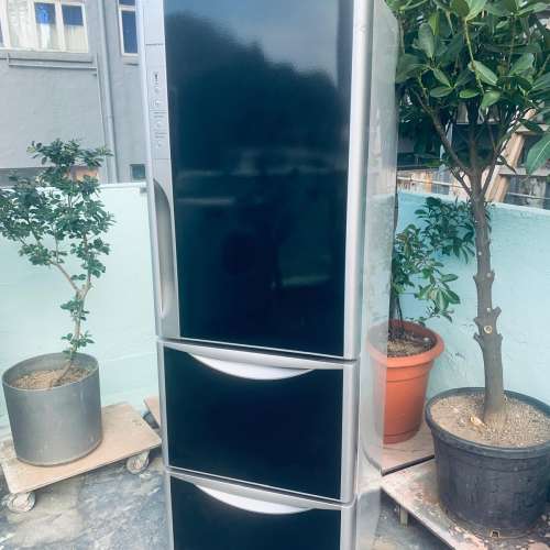 💥限時優惠👉落單即減$300👍 雪櫃173CM高 日立三門 可自動製冰 R-SG31B珍珠黑二手...