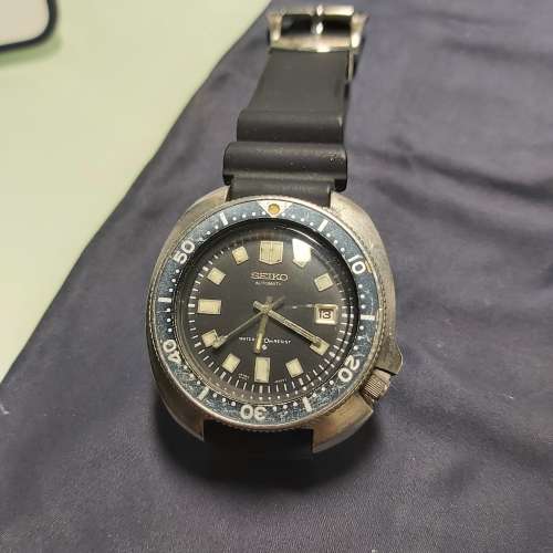 (清櫃價)中古精工大鮑魚SEIKO 6105 8110, 全原裝,行走良好。