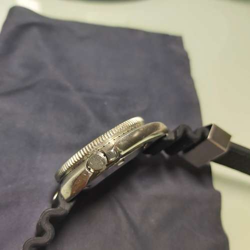 (清櫃價)中古精工大鮑魚SEIKO 6105 8110, 全原裝,行走良好。