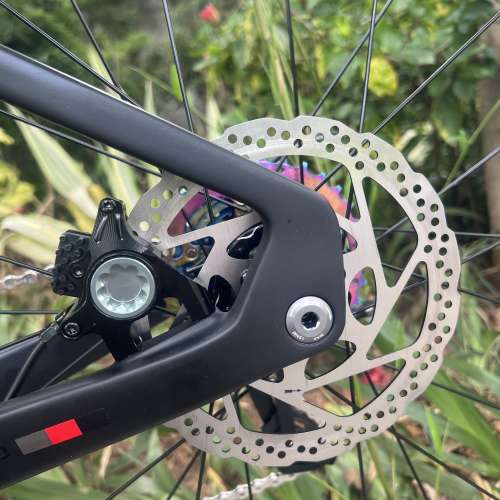 特價款式 2025 TWITTER R5 PRO 二代 24速碟剎桶軸碳纖維公路車 送水架前後蛙燈