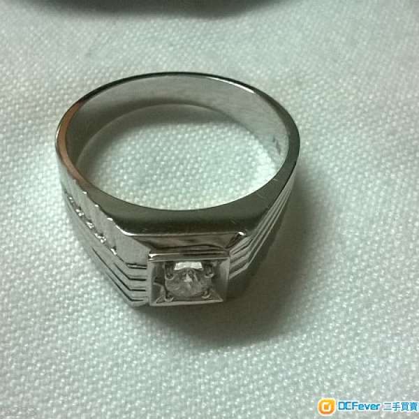 出售 周生生18K白金鑽戒 (男裝)
