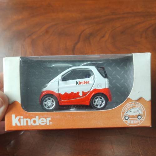 Kinder迷你玩具車（不適合三歲以下小孩玩）