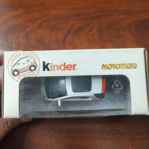 Kinder迷你玩具車（不適合三歲以下小孩玩）