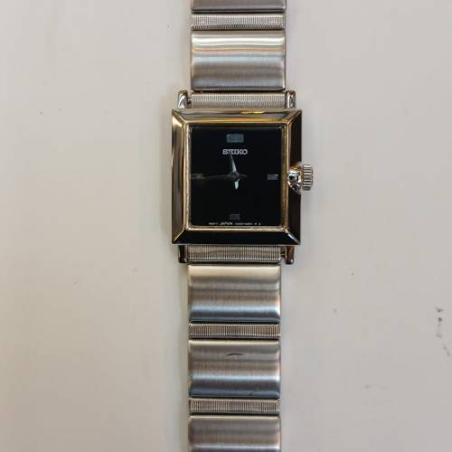 Vintage Seiko V400-6530 Tank Quartz Watch