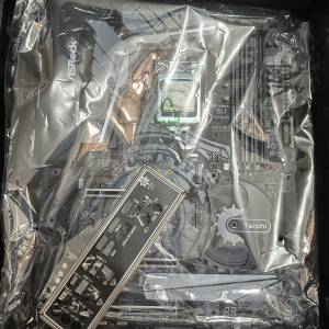 Intel Core 九代 i7-9700K 連 AsRock Z390 Taichi ATX Motherboard