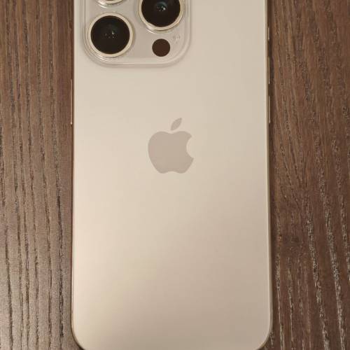 新淨iPhone 15 pro 256Gb 原鈦色 titanium