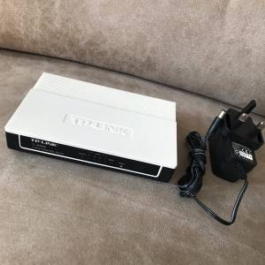 💻 TP-LINK 4-port Cable/DSL Router TL-R402M USED 網路 4 埠纜線/DSL 路由器 🔌