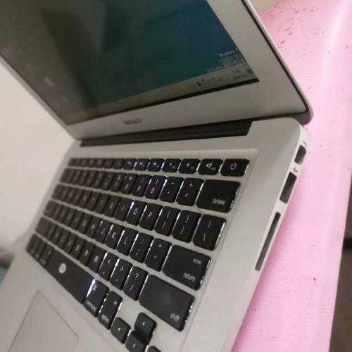 蘋果notebook13寸輕薄本