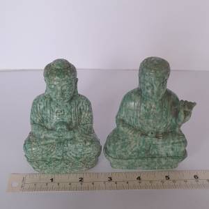 天然綠點石雕佛像高4/4.5吋，古舊多年前製品，單一個六百八十元兩個一千元，歡迎商...