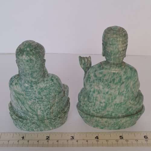 天然綠點石雕佛像高4/4.5吋，古舊多年前製品，單一個六百八十元兩個一千元，歡迎商...