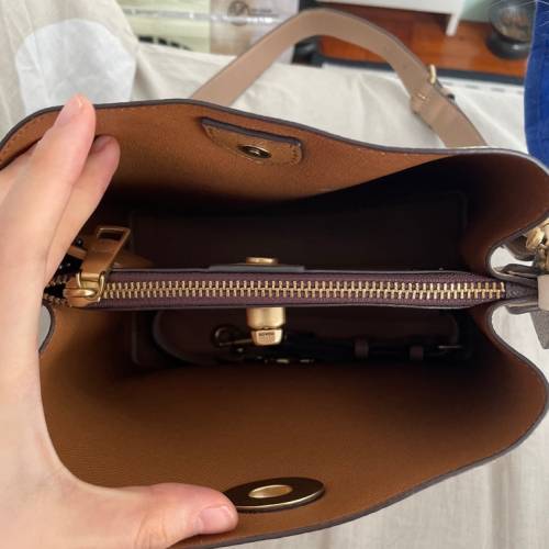 coach willow 小號白色