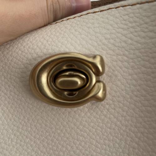 coach willow 小號白色