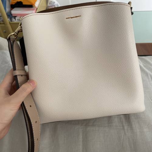 coach willow 小號白色