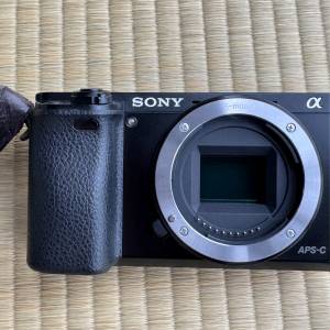 Sony A6000 機身連配件 索尼微單 (ILCE-6000)