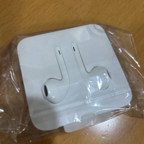 原裝 iPhone Earphone (lightning插頭）