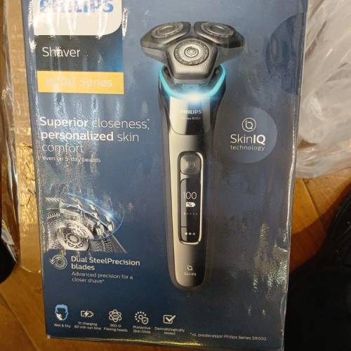 荷蘭制造 Philips S9987/54 Superlative Shaver w/ Auto Cleaner  ( 行貨連一年保養 )
