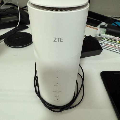 ZTE 5G室內路由器 MC801A(包8個月數碼通5G上網plan)