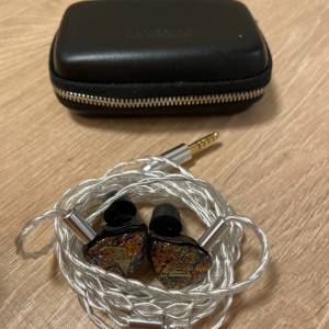 DIY 面板係跟 奧丁，單邊係一圈4鐵2靜電，單元係蘇丹配置