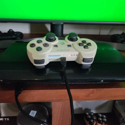 SONY PS3 super slim & game