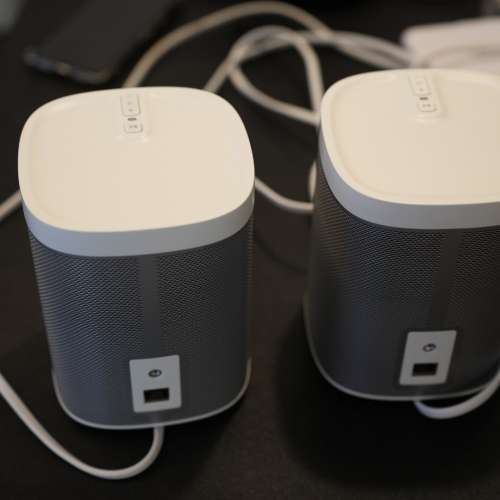 one pair of Sonos Play:1