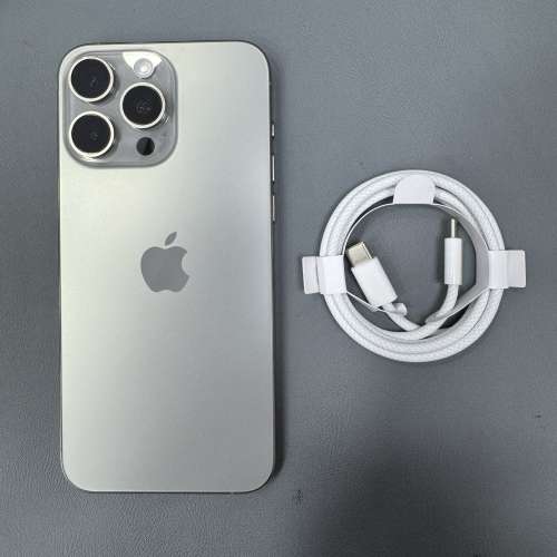 99%New iPhone 15 Pro Max 256GB 原色 香港行貨 電池100% 有配件 自用首選超值