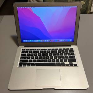 新機一樣，Macbook Air 2015 絕無任何花痕。