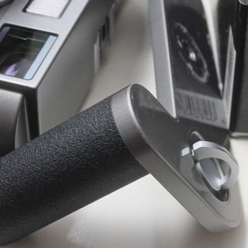Leica Handgrip 14490 銀色 M8，M9均合用，保護膠紙未除連盒，接近全新(不似皮套影...