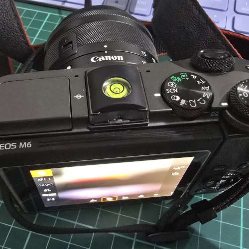 Canon EOS M6 kit set 連 22mm f/2 30mm f1.4 2鏡頭 全9成新 1機3鏡