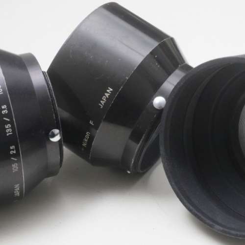 Nikon(HS-4 及 F)共三個遮光罩(兩個金屬一個橡膠)適合配52mm口徑嘅105至135mm焦距鏡...