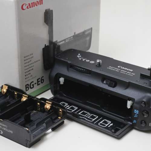 Canon5D 2專用直度(BG-E6)連電池匣(BGM-E6)及原庒外盒，實用好用，令外型改變,成部...
