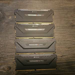 CORSAIR VENGEANCE RGB PRO DDR4 3000Mhz  32GB(8x4)
