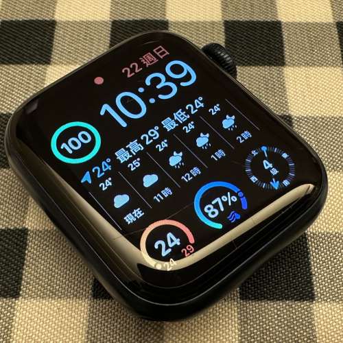Apple Watch Series 5 40mm 黑色 行貨 95%新 非常少用和新淨 已還回原廠設定 全套有...