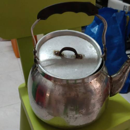 正70年代酒樓產品，有很回憶及歲月痕跡，只適合收藏者或裝飾，拍電影用途，售$380