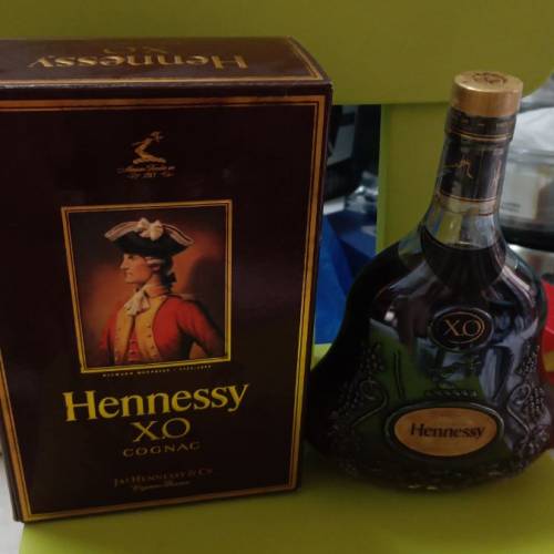 Hennessy xo cognac 700ml,歲月舊酒，收藏多年，清位出售$6800