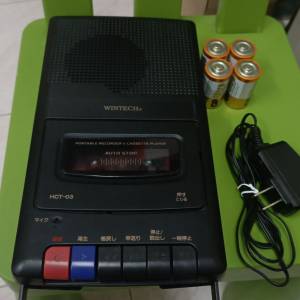 三部古董收音機及cassette 機，全部存放已久，不包正常，只合收藏或拍攝和維修者，...